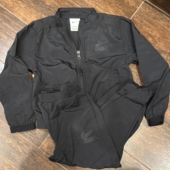 Nike AIR track jacket and jogger set - Picture 1 of 3